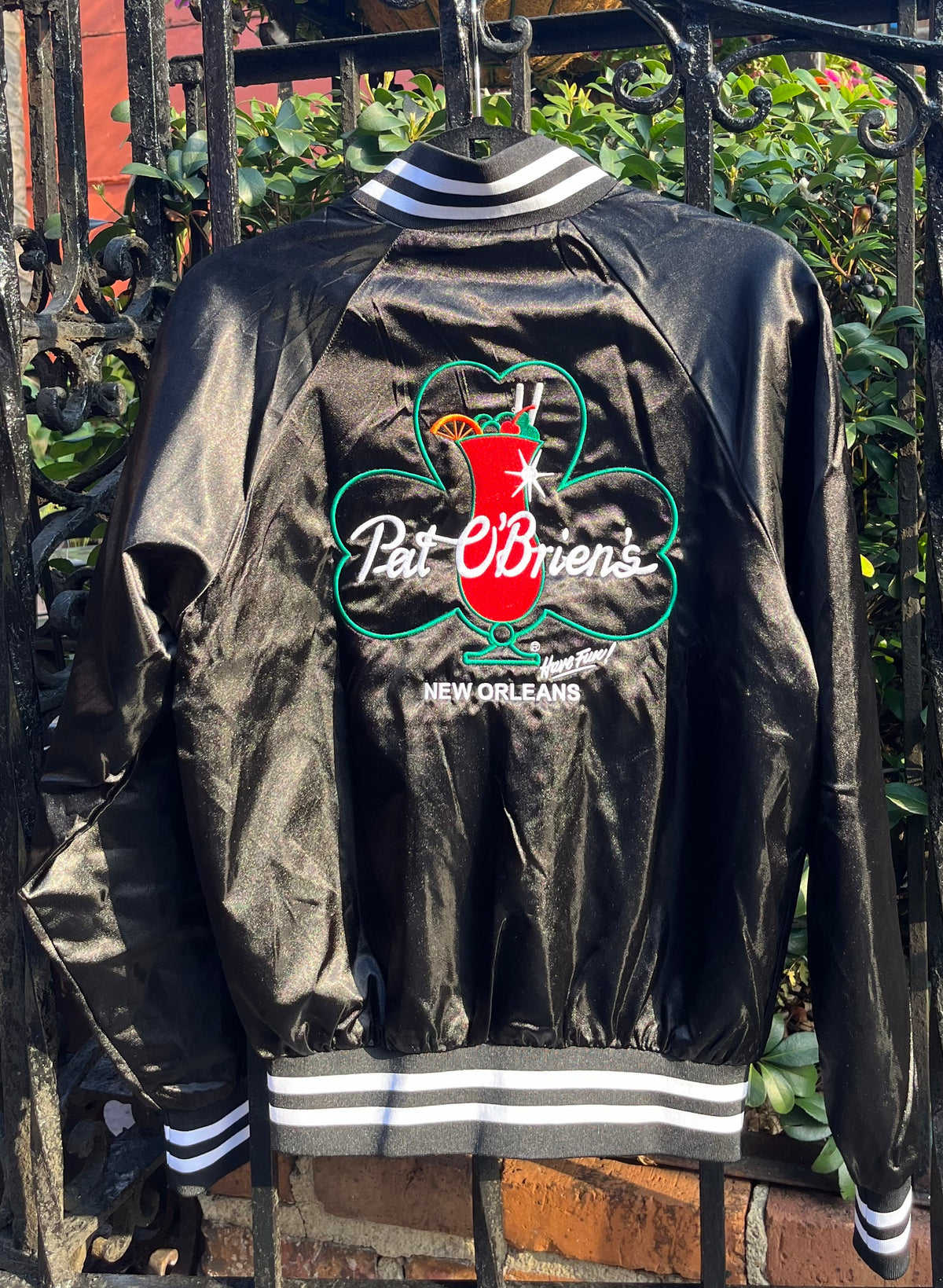 pob_satinjacket_2_1.jpg?v= 